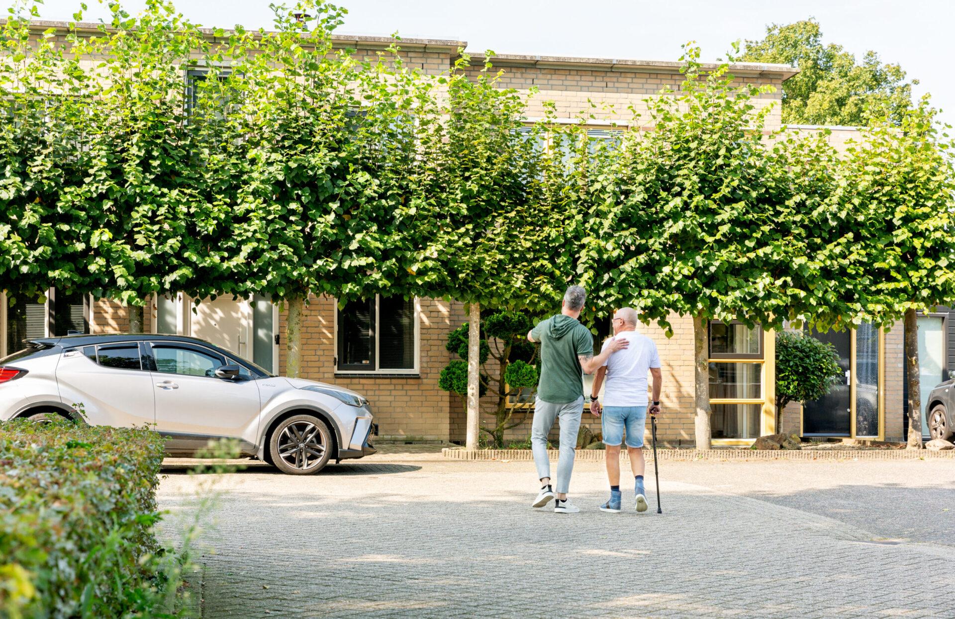 Mantelzorgondersteuner met mantelzorger in gesprek